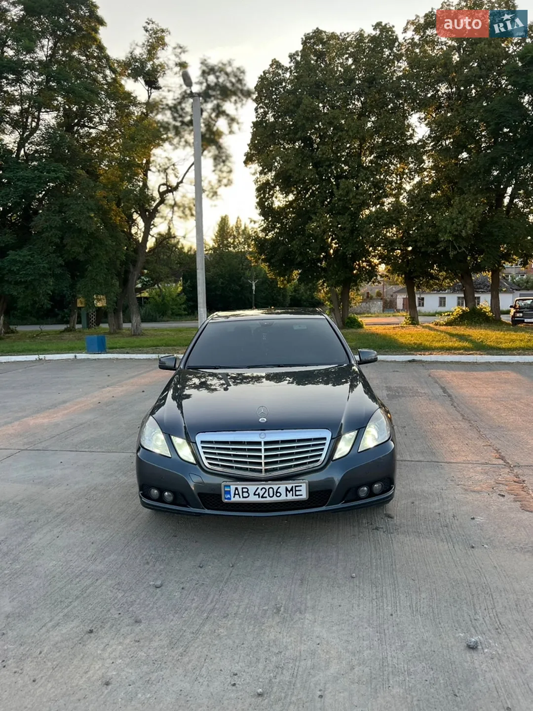 2010 Mercedes-Benz E-klasse - фото 1