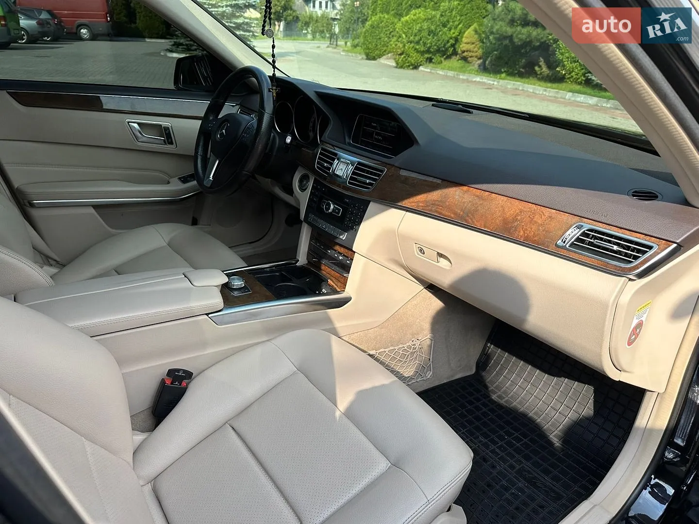 2013 Mercedes-Benz E-klasse - мініатюра 28