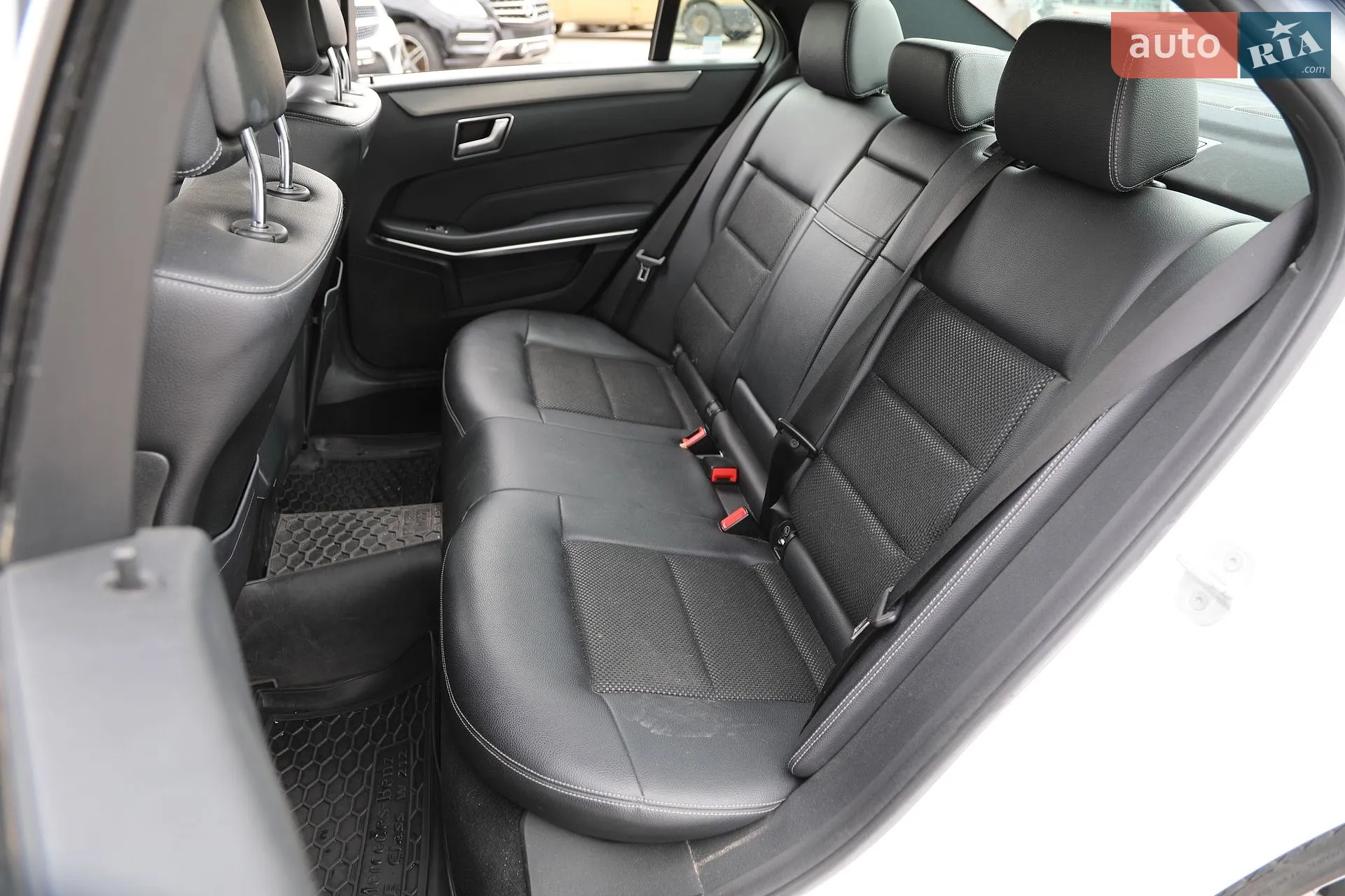 2013 Mercedes-Benz E-klasse - мініатюра 13