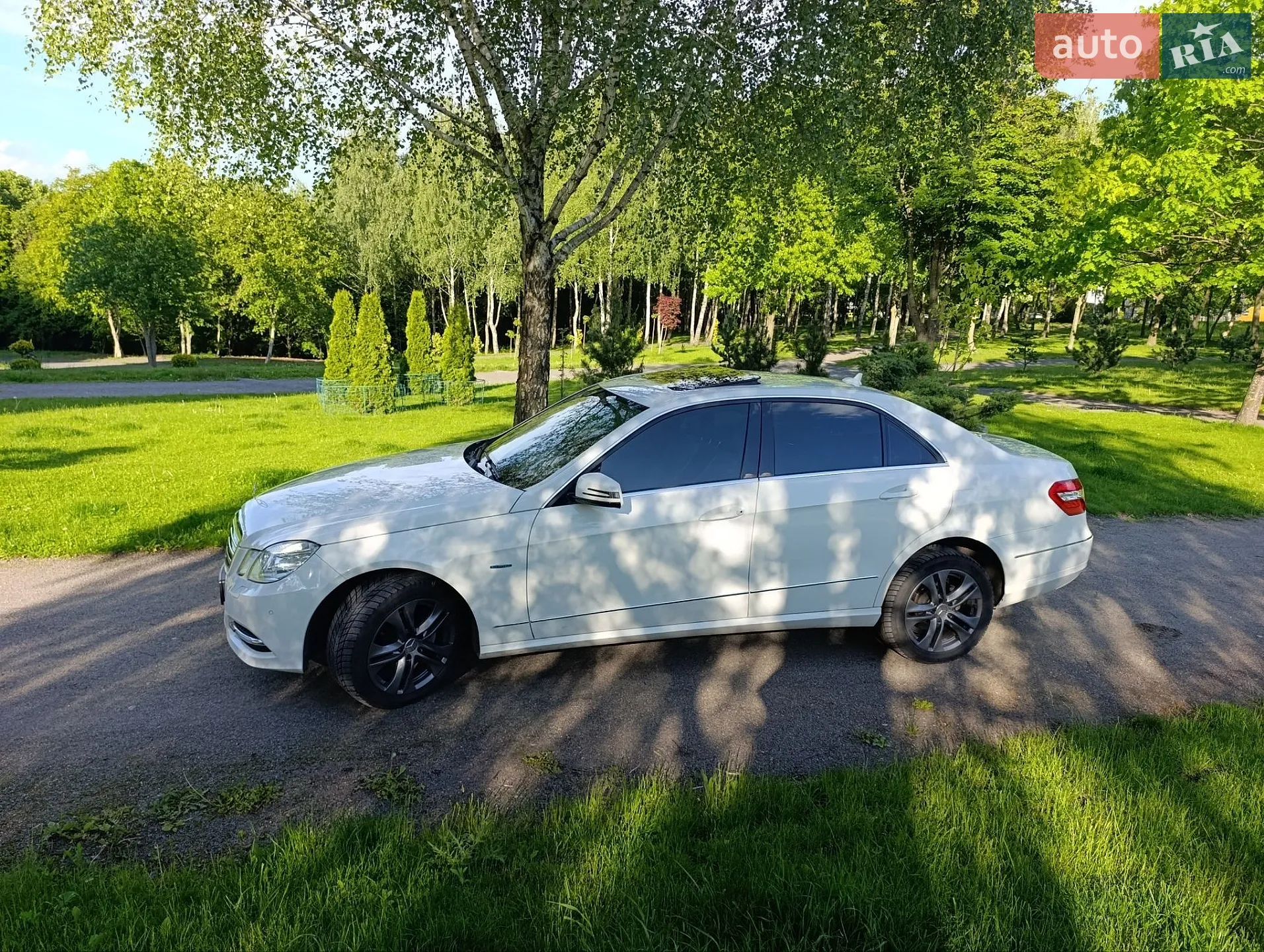 2011 Mercedes-Benz E-klasse - мініатюра 21