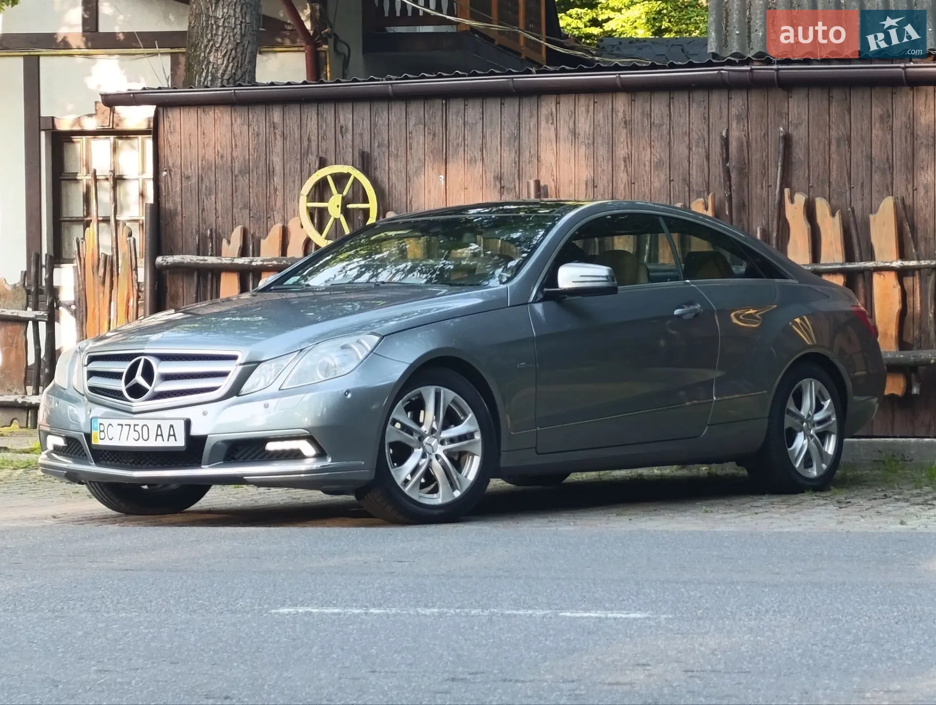 2010 Mercedes-Benz E-klasse - мініатюра 29