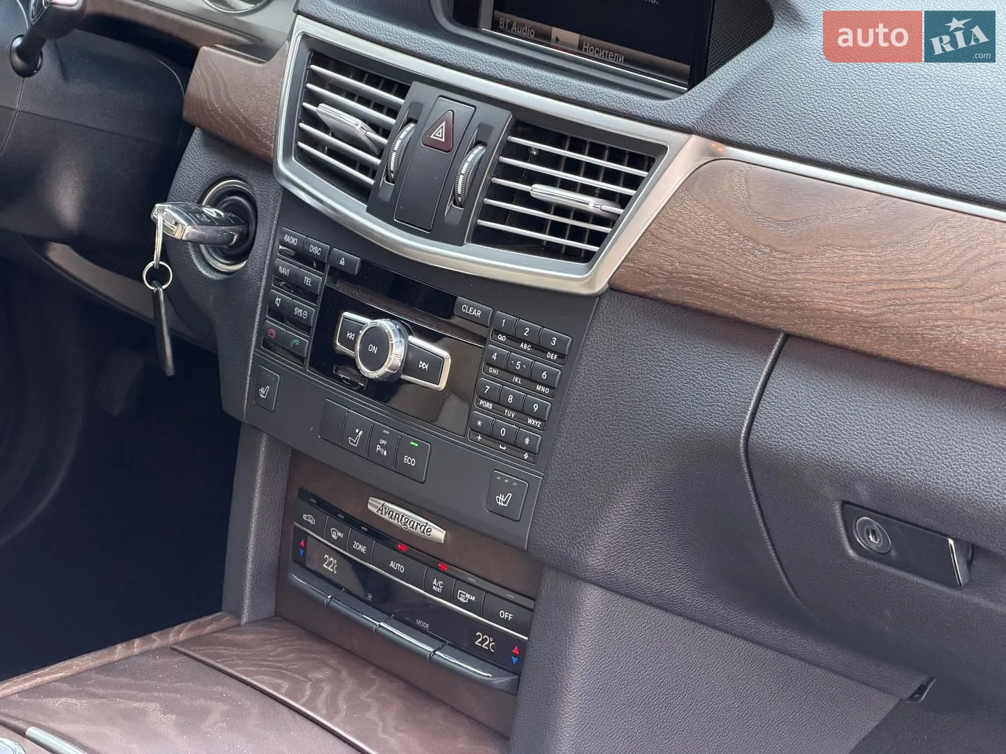 2013 Mercedes-Benz E-klasse - мініатюра 35