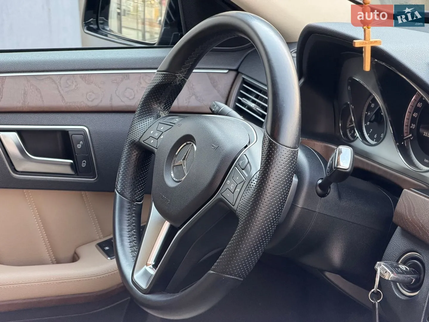 2013 Mercedes-Benz E-klasse - мініатюра 36
