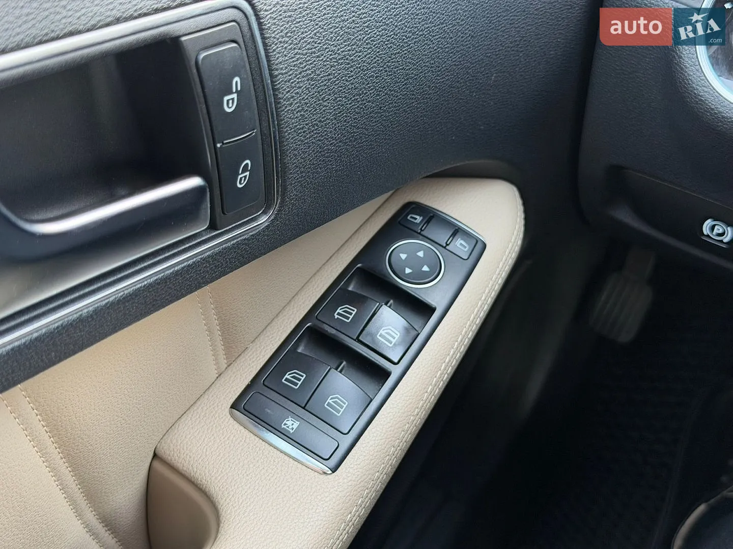 2013 Mercedes-Benz E-klasse - мініатюра 41