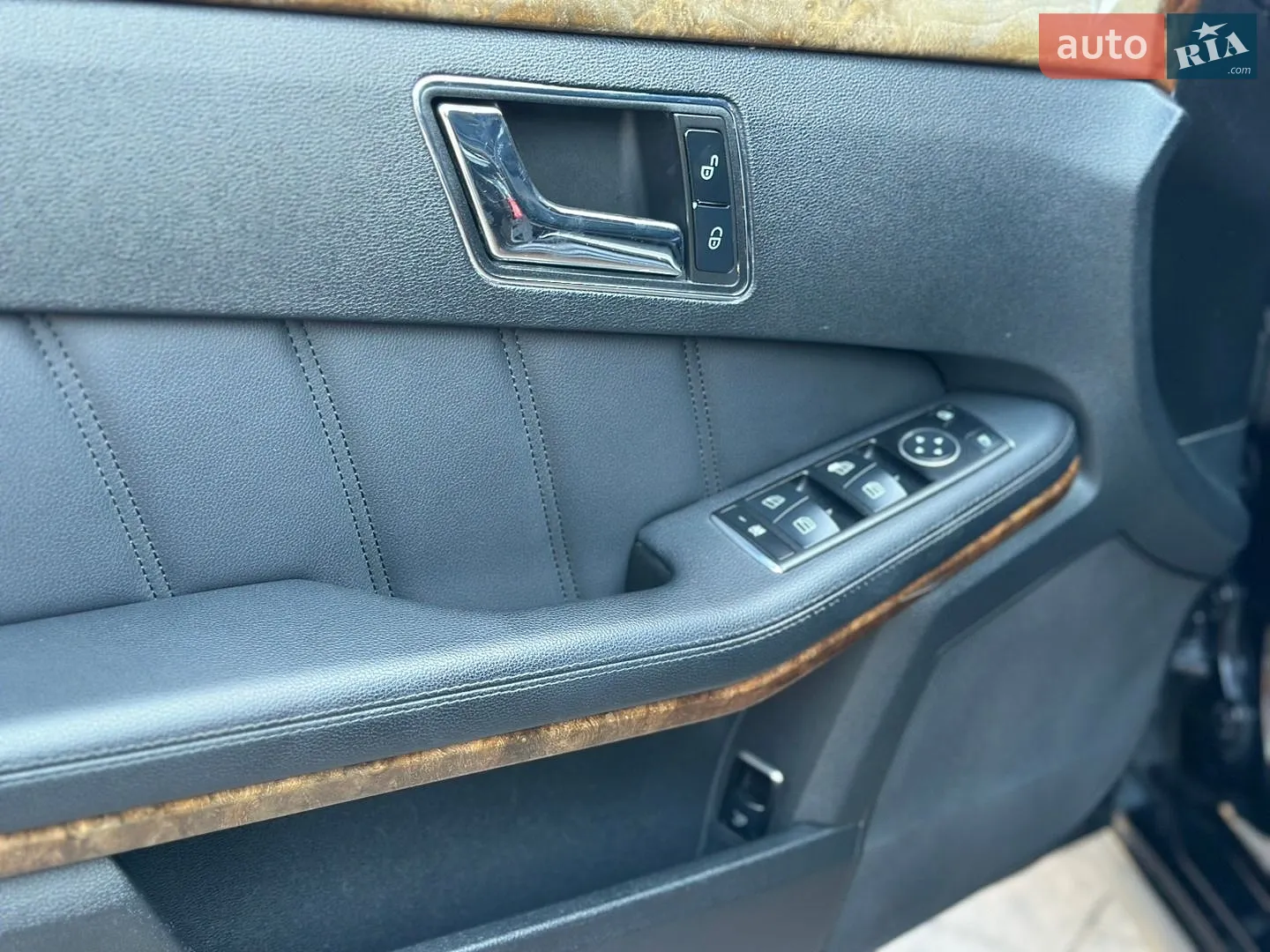 2010 Mercedes-Benz E-klasse - мініатюра 17