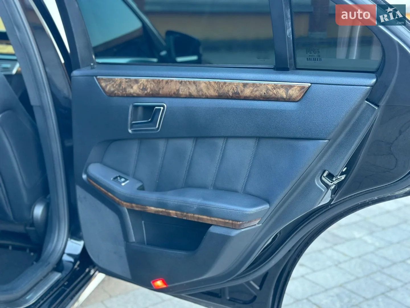 2010 Mercedes-Benz E-klasse - мініатюра 30