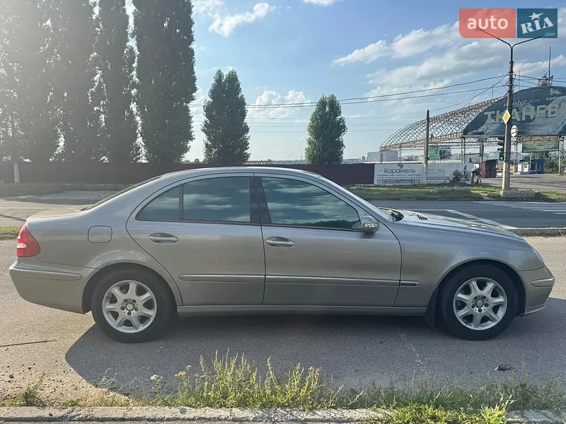 Mercedes-Benz E-Class 2005