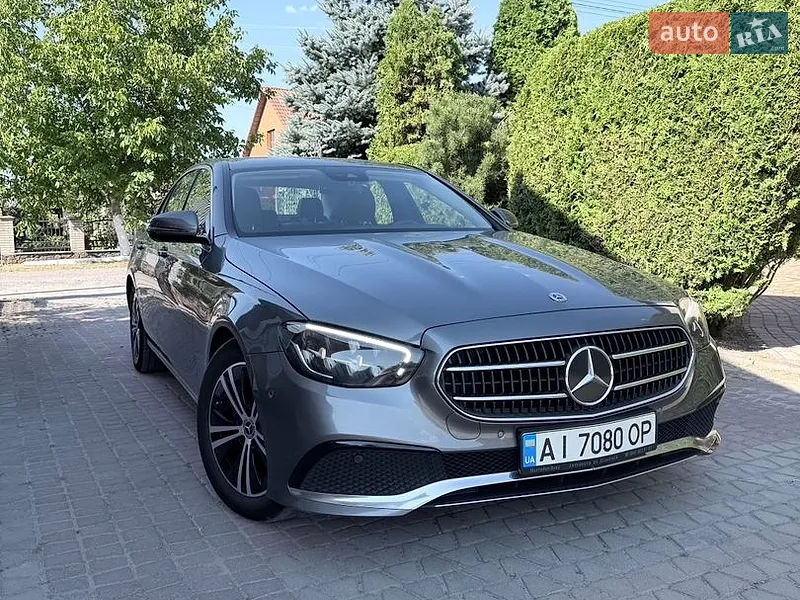 Mercedes-Benz E-Class 2022