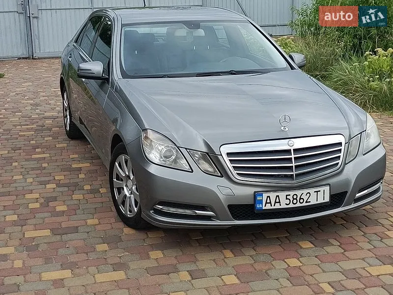 Mercedes-Benz E-Class 2012