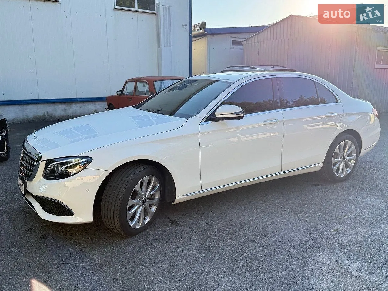 2016 Mercedes-Benz E-klasse - фото 1