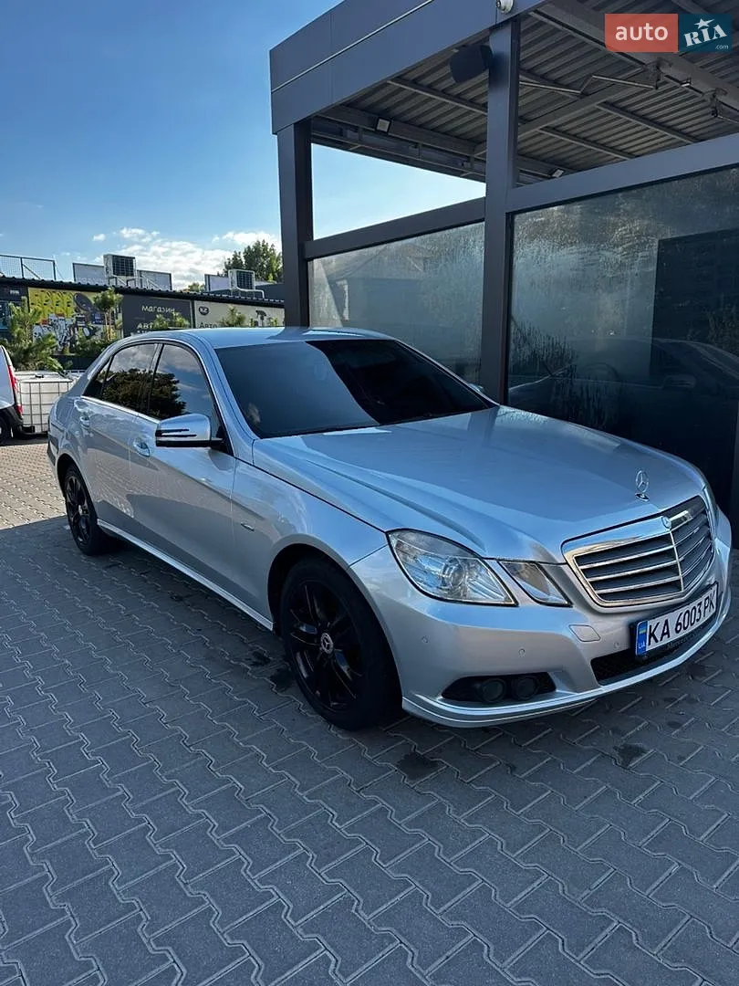 2011 Mercedes-Benz E-klasse - фото 1