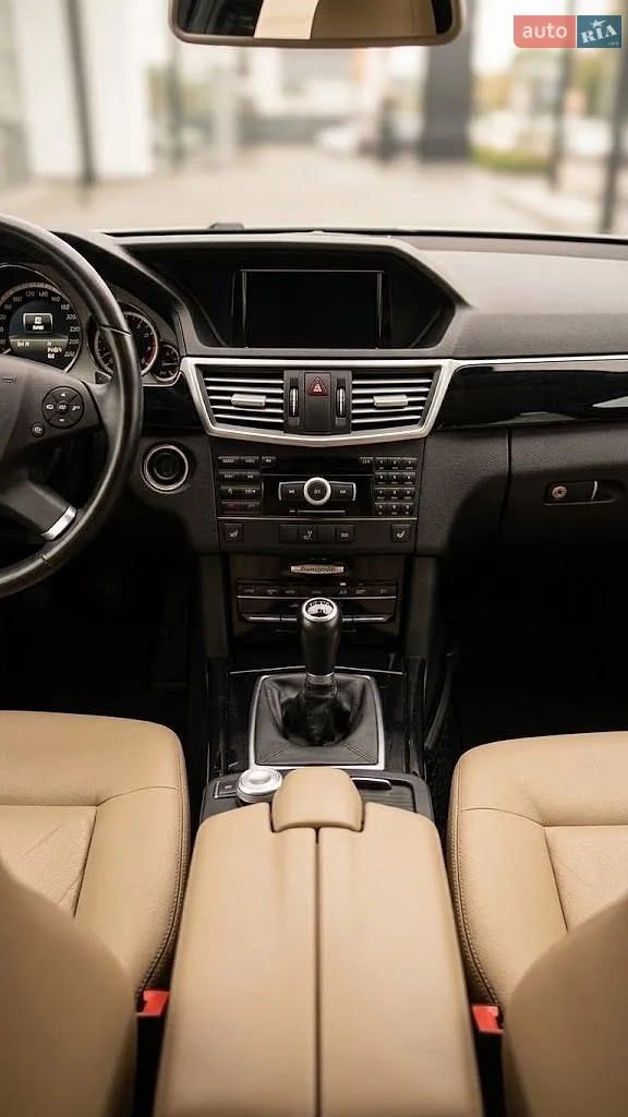 2011 Mercedes-Benz E-klasse - мініатюра 3