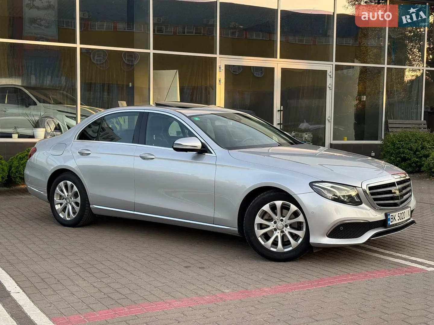 2016 Mercedes-Benz E-klasse - мініатюра 25