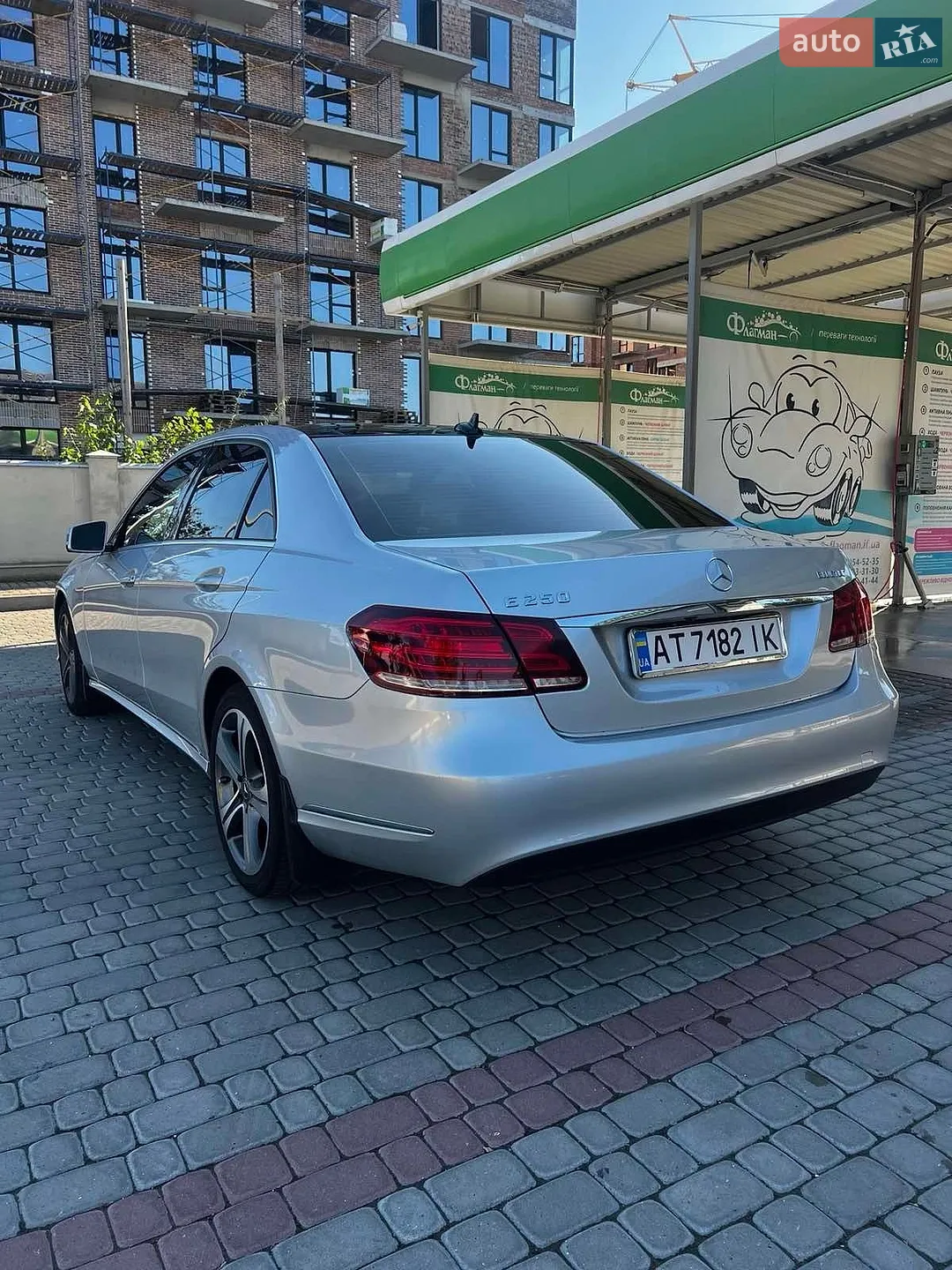 2013 Mercedes-Benz E-klasse - мініатюра 12