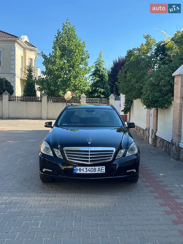 Mercedes-Benz E-Class 2010