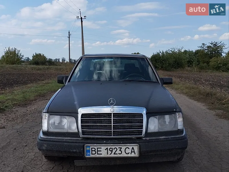 Mercedes-Benz E-Class 1992
