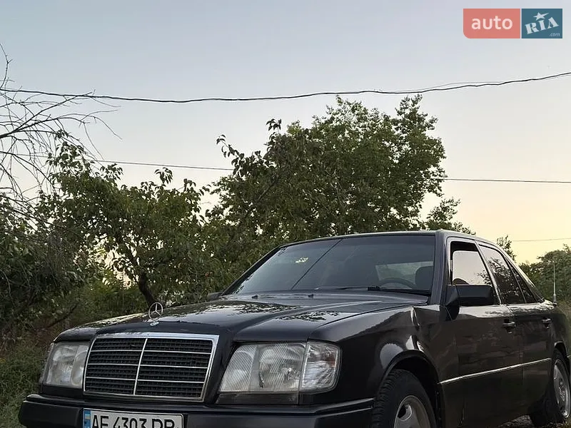 Mercedes-Benz E-Class 1987