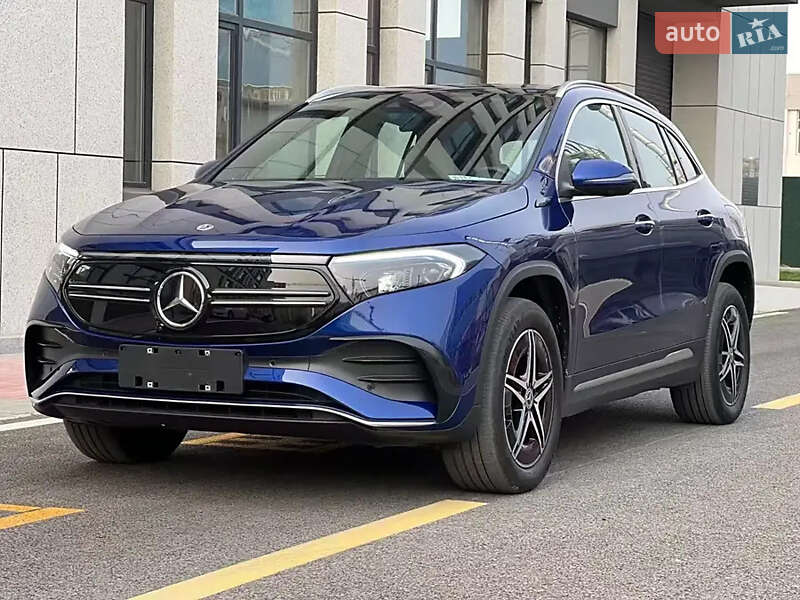 Хетчбек Mercedes-Benz EQA 2022 в 