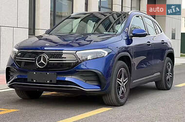 Хетчбек Mercedes-Benz EQA 2022 в 