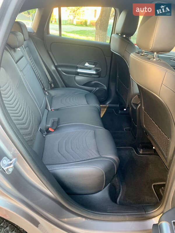 Позашляховик / Кросовер Mercedes-Benz EQA 2024 в Сваляві