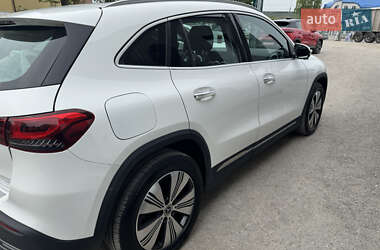 Хетчбек Mercedes-Benz EQA 2021 в 