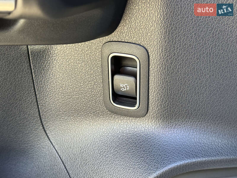 Хэтчбек Mercedes-Benz EQA 2021 в Киеве