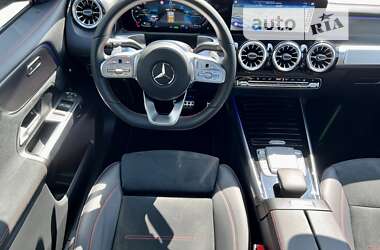 Внедорожник / Кроссовер Mercedes-Benz EQB 2022 в 