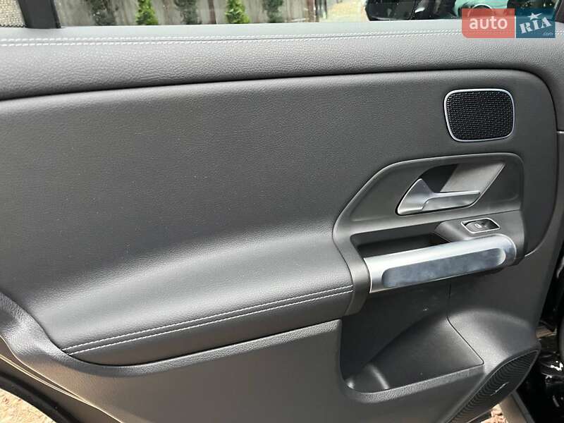 Позашляховик / Кросовер Mercedes-Benz EQB 2022 в Києві