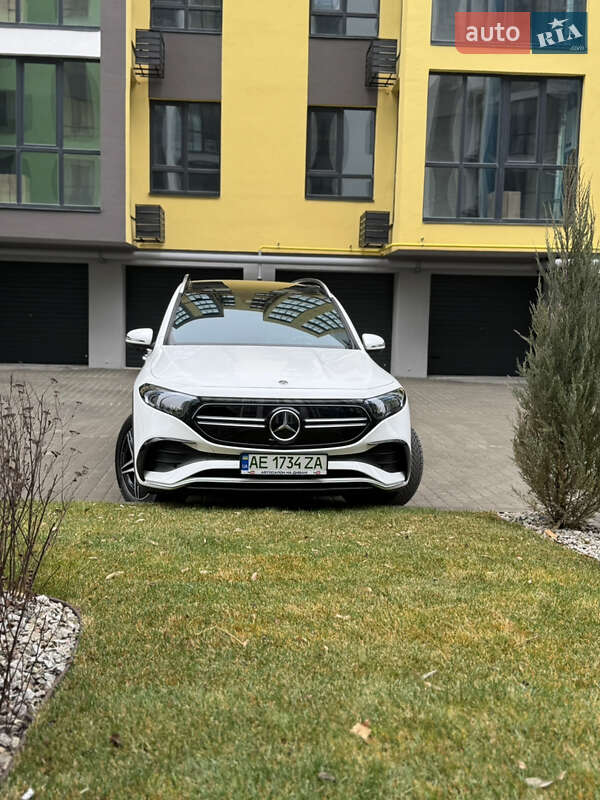 Внедорожник / Кроссовер Mercedes-Benz EQB 2021 в 