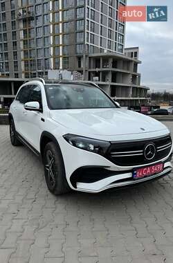 Позашляховик / Кросовер Mercedes-Benz EQB 2022 в 