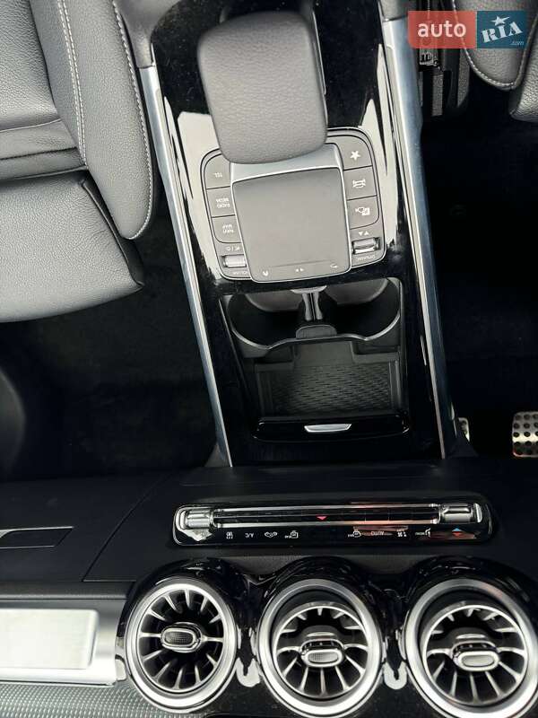 Внедорожник / Кроссовер Mercedes-Benz EQB 2021 в Львове