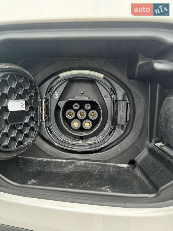 Внедорожник / Кроссовер Mercedes-Benz EQB 2021 в Львове