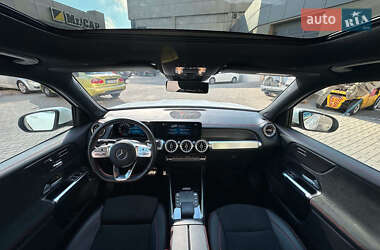 Позашляховик / Кросовер Mercedes-Benz EQB 2021 в 