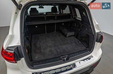 Позашляховик / Кросовер Mercedes-Benz EQB 2022 в 