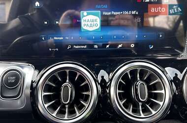 Позашляховик / Кросовер Mercedes-Benz EQB 2023 в 
