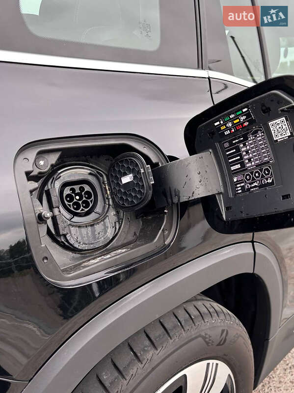 Внедорожник / Кроссовер Mercedes-Benz EQB 2023 в Киеве