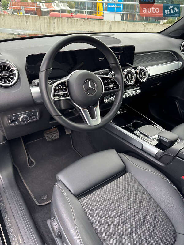 Внедорожник / Кроссовер Mercedes-Benz EQB 2023 в Киеве