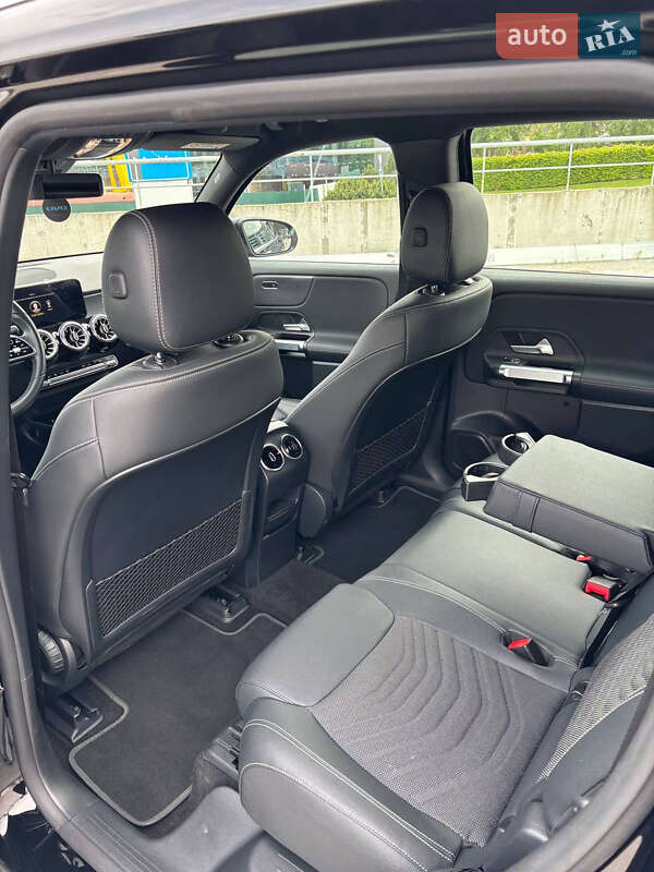 Внедорожник / Кроссовер Mercedes-Benz EQB 2023 в Киеве