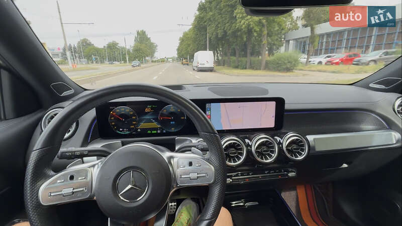 Mercedes-Benz EQB 2022