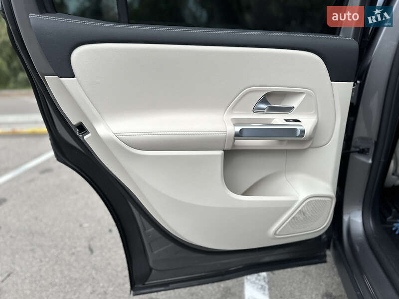 Внедорожник / Кроссовер Mercedes-Benz EQB 2023 в Киеве