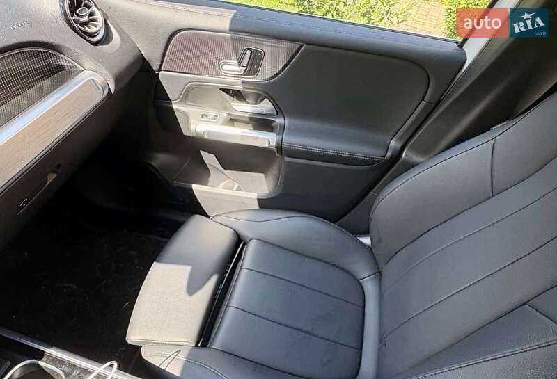 Внедорожник / Кроссовер Mercedes-Benz EQB 2023 в Львове