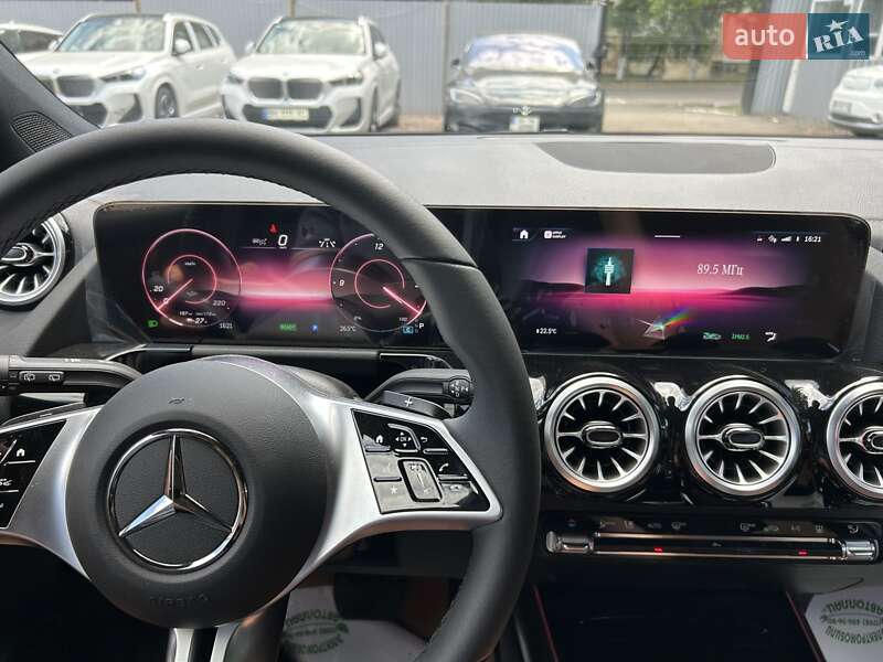 Позашляховик / Кросовер Mercedes-Benz EQB 2024 в Одесі