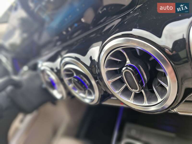 Внедорожник / Кроссовер Mercedes-Benz EQB 2023 в Ужгороде