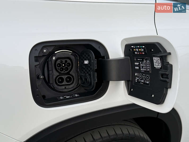 Внедорожник / Кроссовер Mercedes-Benz EQB 2023 в Ровно