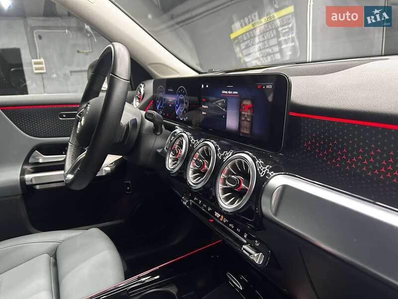 Внедорожник / Кроссовер Mercedes-Benz EQB 2024 в Черновцах