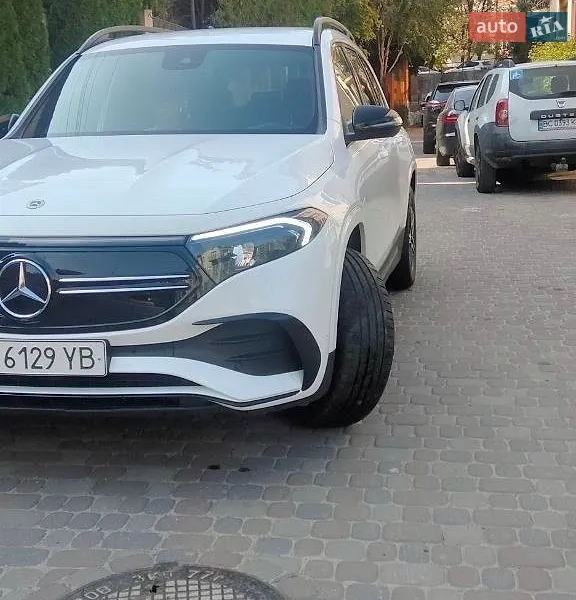 Mercedes-Benz EQB