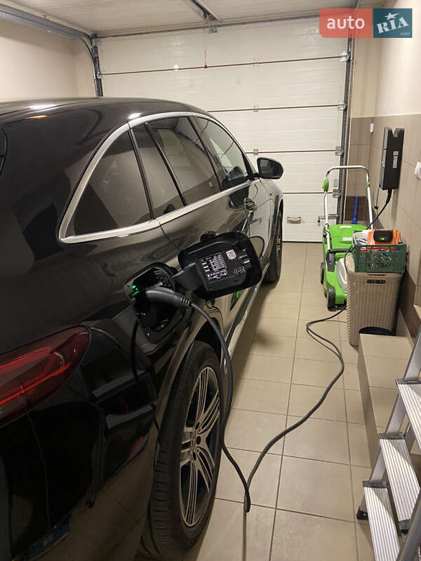 Внедорожник / Кроссовер Mercedes-Benz EQC 2021 в Луцке