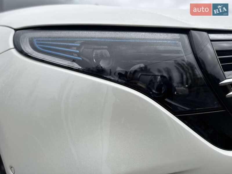 Позашляховик / Кросовер Mercedes-Benz EQC 2020 в Києві