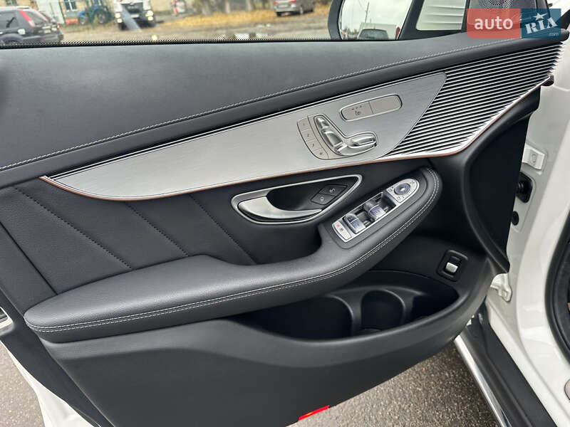 Позашляховик / Кросовер Mercedes-Benz EQC 2020 в Києві