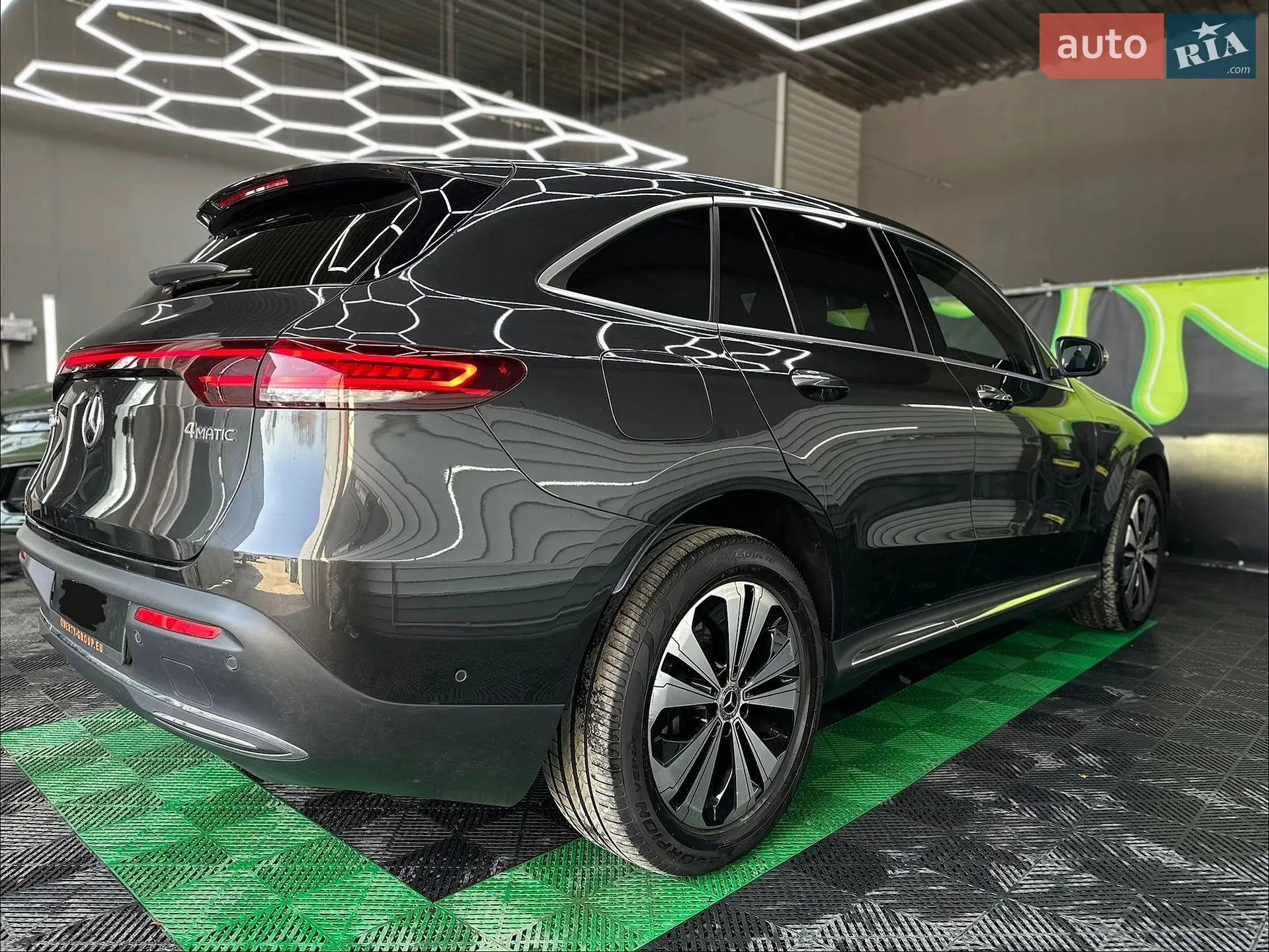 2020 Mercedes-Benz EQC - мініатюра 9